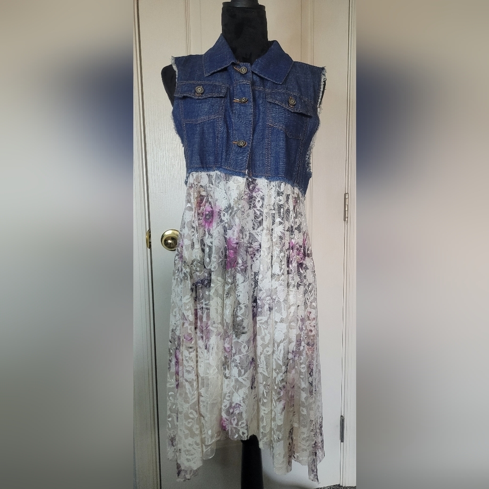 ORIGAMI BY VIVIAN Denim and‎ Floral Lace Duster NWOT Sz S/M